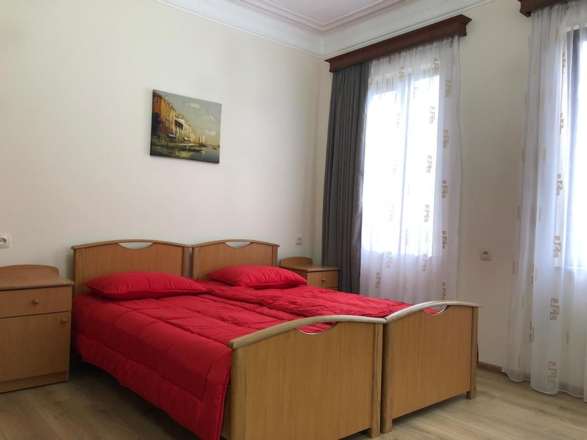 Гостевой дом TEMO GUEST HOUSE 10 Батуми-12